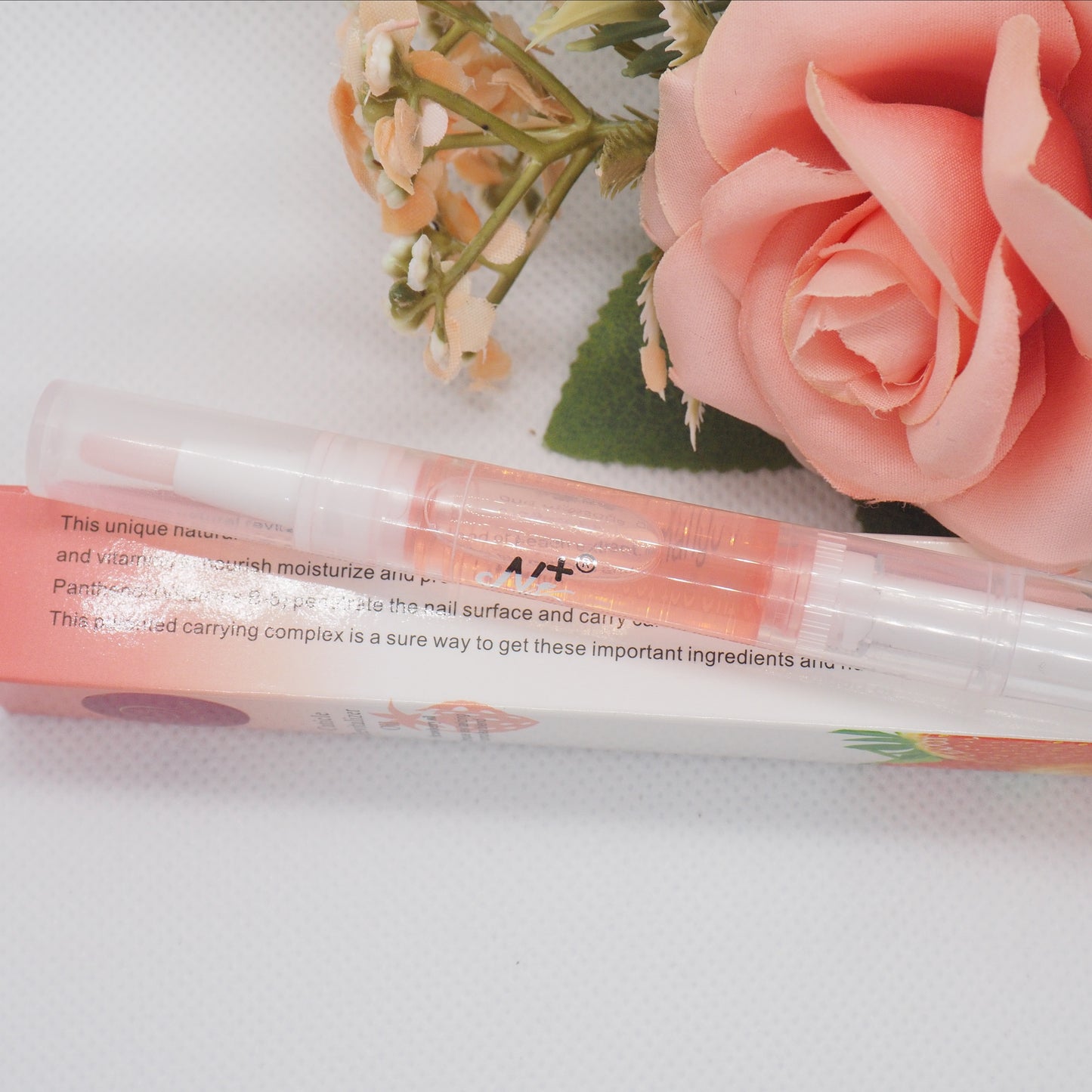 Cuticle oil in the pen - with strawberry scent