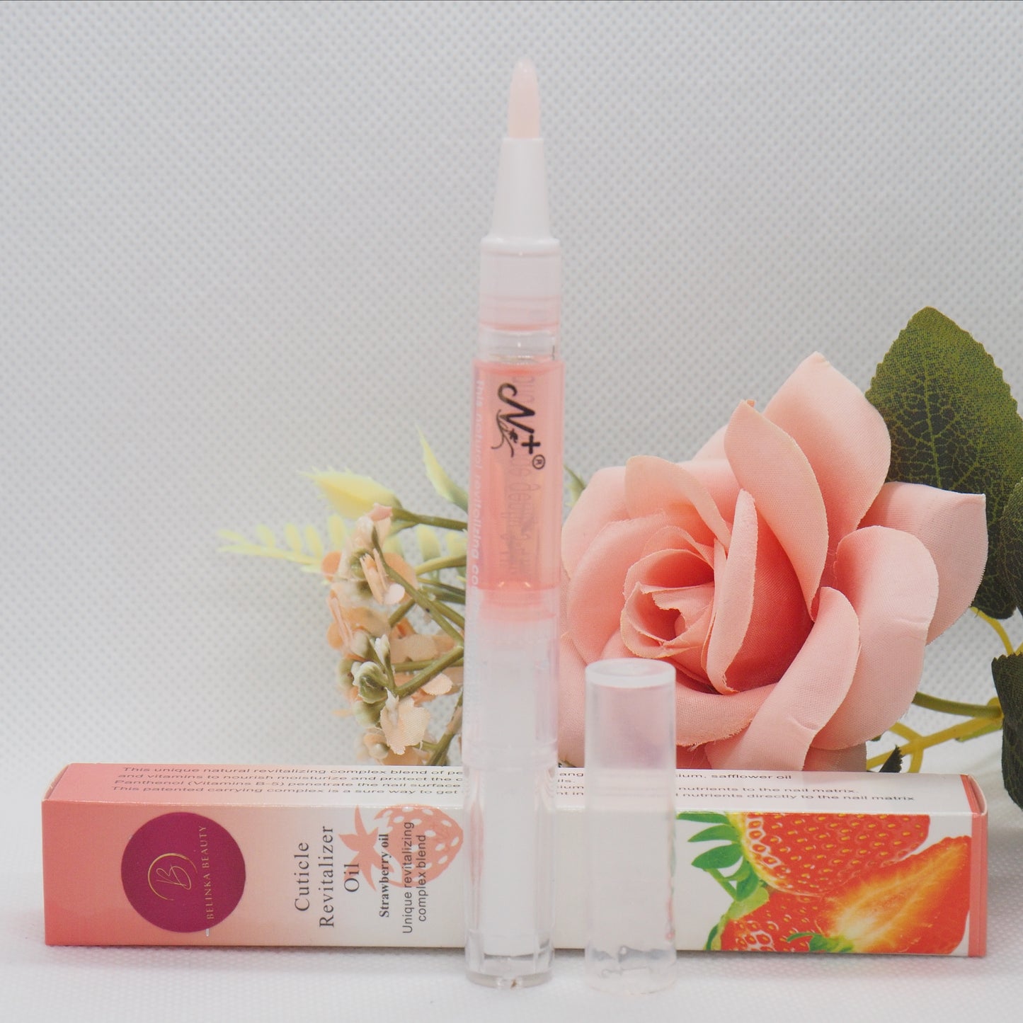 Cuticle oil in the pen - with strawberry scent